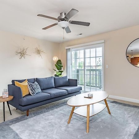 Contemporary Stay In Central Peoria Bagian luar foto