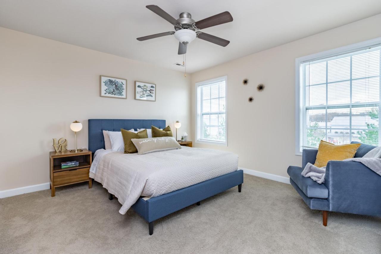 Contemporary Stay In Central Peoria Bagian luar foto