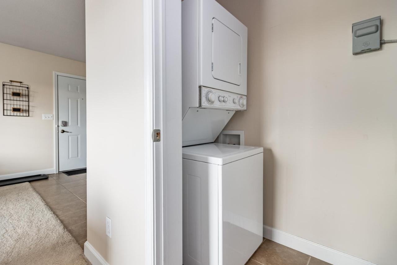 Contemporary Stay In Central Peoria Bagian luar foto