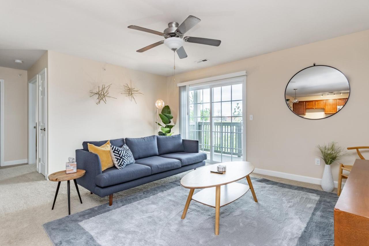 Contemporary Stay In Central Peoria Bagian luar foto