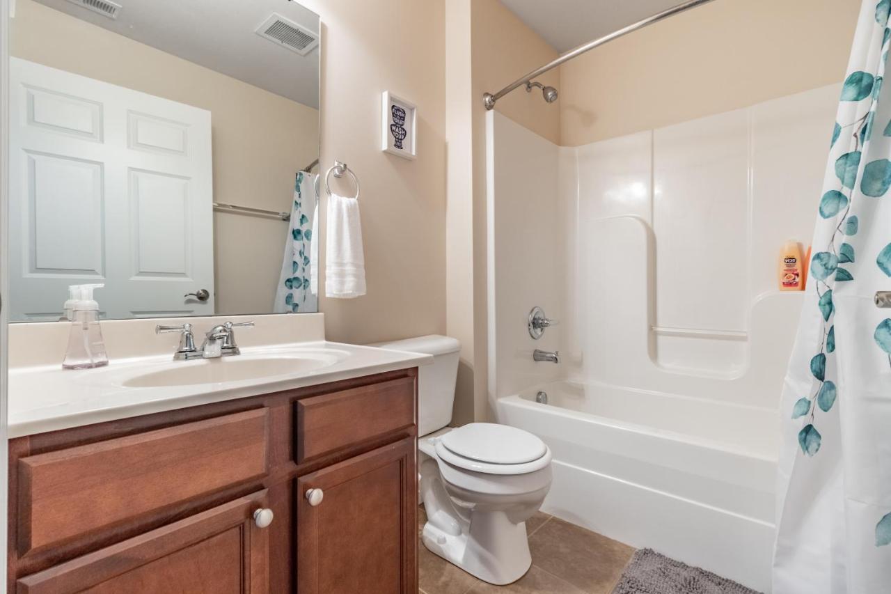 Contemporary Stay In Central Peoria Bagian luar foto